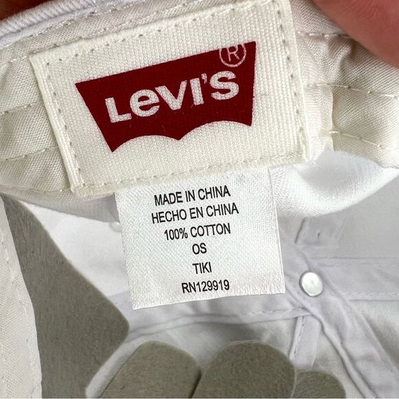 Levi’s SnapBack Baseball Hat White Red One Size NEW - Picture 9 of 9